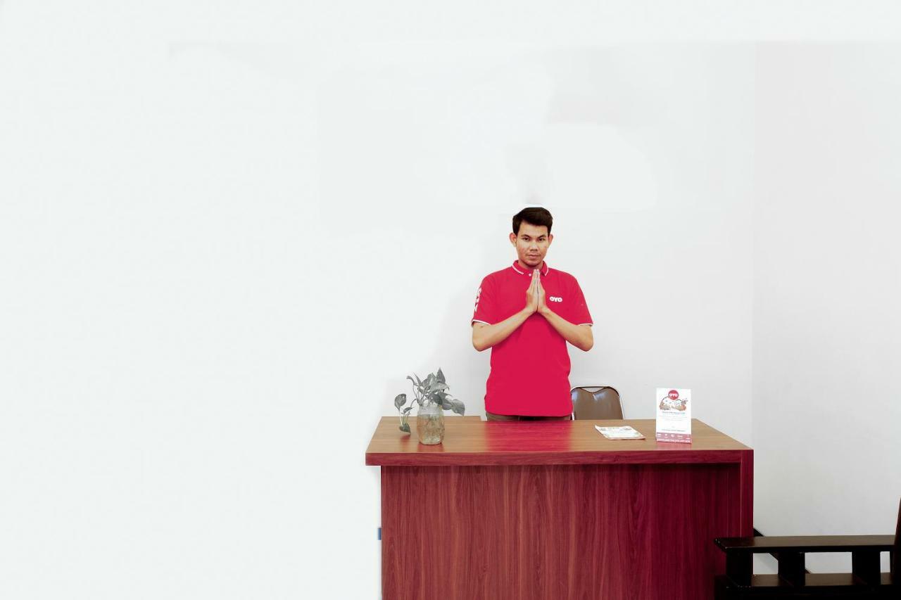 Oyo 314 Emas 23 Guest House Syariah Malang Ngoại thất bức ảnh