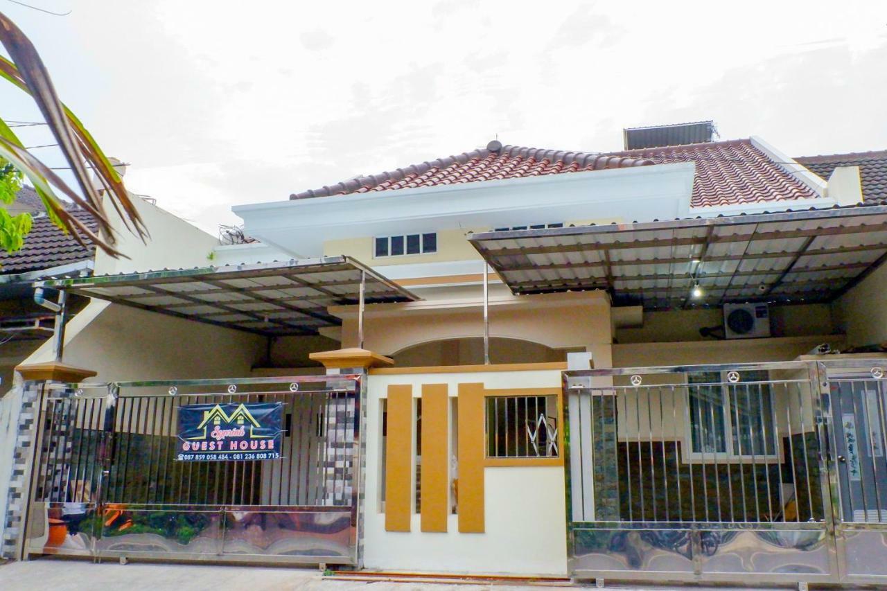 Oyo 314 Emas 23 Guest House Syariah Malang Ngoại thất bức ảnh